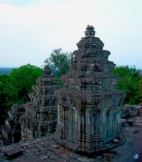 Грандиозный храмовый комплекс Ангкор-Ват, скрытый в дж